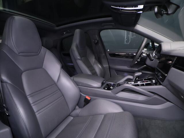 Porsche CAYENNE Coupé 3.0 E-Hybrid [ADAPTIVE SPORT SEAT PLUS, LUCHTVERING, SPORT CHRONO, MEMORY SEATS, APPLE CARPLAY, ADAPTIVE CRUISE CONTROL, BOSE, HUD, 360 CAMERA, PDC V+A, STOELVERWARMING, ELEKTRISCHE ACHTERKLEP, NIEUWSTAAT