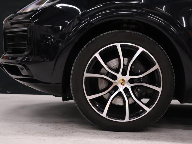 Porsche CAYENNE 3.0 E-Hybrid [LUCHTVERING, SCHUIFKANTELDAK, MEMORY SEATS, ADAPTIVE CRUISE CONTROL, APPLE CARPLAY, HUD, BOSE, 360 CAMERA, PDC V+A, CLIMATE CONTROL]