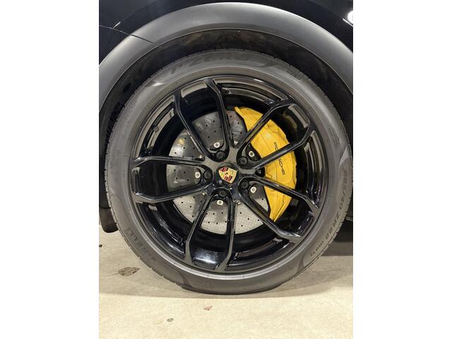 Porsche CAYENNE Coupé 4.0 Turbo E-Hybrid GT Carbon | 22" | Bijrijdersdisplay | Bose | Vol-Leder | Plug-in hybrid met indrukwekkende prestaties |