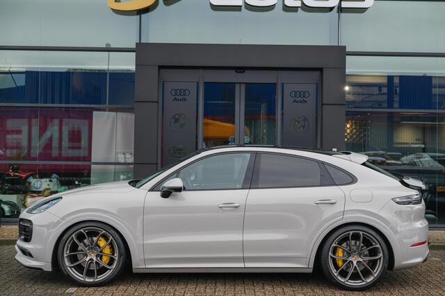 Porsche CAYENNE Coupé 3.0 E-Hybrid 462PK Krijtgrijs SportDesign Luchtvering Lightweight Package Carbon Dak 4-wielsturing NLauto