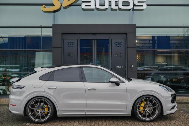 Porsche CAYENNE Coupé 3.0 E-Hybrid 462PK Krijtgrijs SportDesign Luchtvering Lightweight Package Carbon Dak 4-wielsturing NLauto