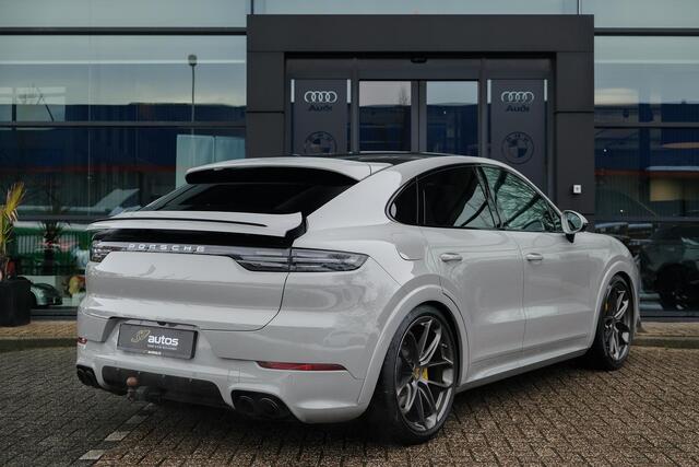 Porsche CAYENNE Coupé 3.0 E-Hybrid 462PK Krijtgrijs SportDesign Luchtvering Lightweight Package Carbon Dak 4-wielsturing NLauto