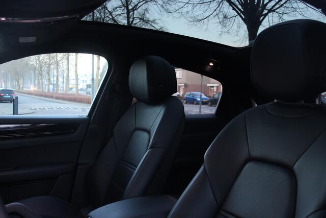 Porsche CAYENNE Coupé 3.0 E-Hybrid SportChrono/Leder/Bose/Luchtvering/Panoramadak/20Inch