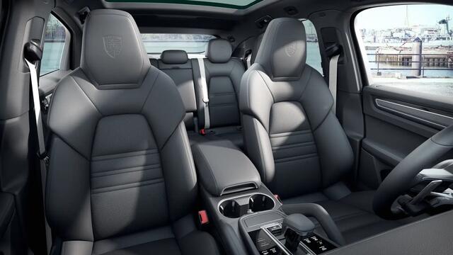 Porsche CAYENNE E-Hybrid Coupé Platinum Edition Porsche Cayenne Coupé E-Hybrid Platinum Edition