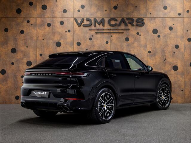 Porsche CAYENNE Coupé 3.0 E-Hybrid | SportDesign | Pano | 18-weg | Luchtvering | BOSE | ACC |