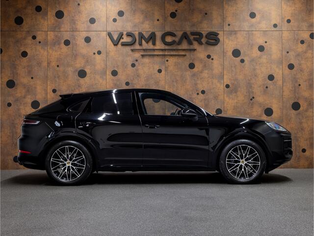 Porsche CAYENNE Coupé 3.0 E-Hybrid | SportDesign | Pano | 18-weg | Luchtvering | BOSE | ACC |