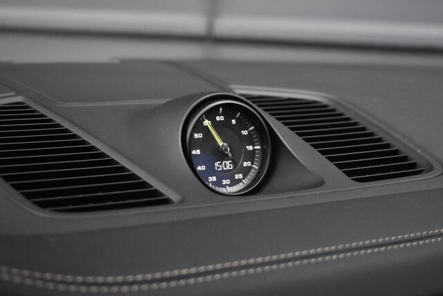 Porsche CAYENNE 3.0 E-Hybrid 462pk Sport Chrono | Pano | ACC | Matrix PDLS+ | 360 Camera | Alcantara hemel | Luchtvering |