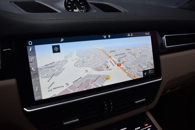 Porsche CAYENNE 3.0 E-Hybrid 462pk Sport Chrono | Pano | ACC | Matrix PDLS+ | 360 Camera | Alcantara hemel | Luchtvering |