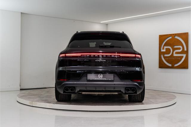 Porsche CAYENNE 3.0 E-Hybrid 470PK | InnoDrive | Pano | Matrix | Luchtvering | Bose | Fabrieksgarantie