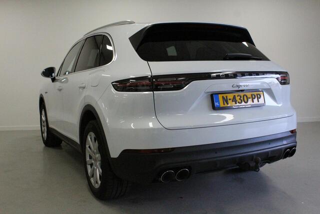 Porsche CAYENNE 3.0 E-Hybrid | NL-AUTO+N.A.P! | CARPLAY | WEGKL-TRHAAK | DAB | LED | CAMERA | SFEER |