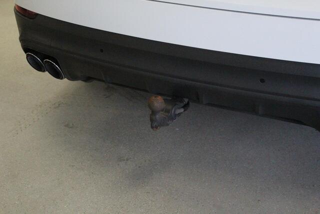 Porsche CAYENNE 3.0 E-Hybrid | NL-AUTO+N.A.P! | CARPLAY | WEGKL-TRHAAK | DAB | LED | CAMERA | SFEER |