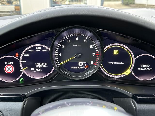 Porsche CAYENNE 3.0 E-Hybrid | NL-Auto/1e eign./Voll.Historie/Pano-schuifdak/BOSE/Luchtvering/22-inch/Softclose/Massage