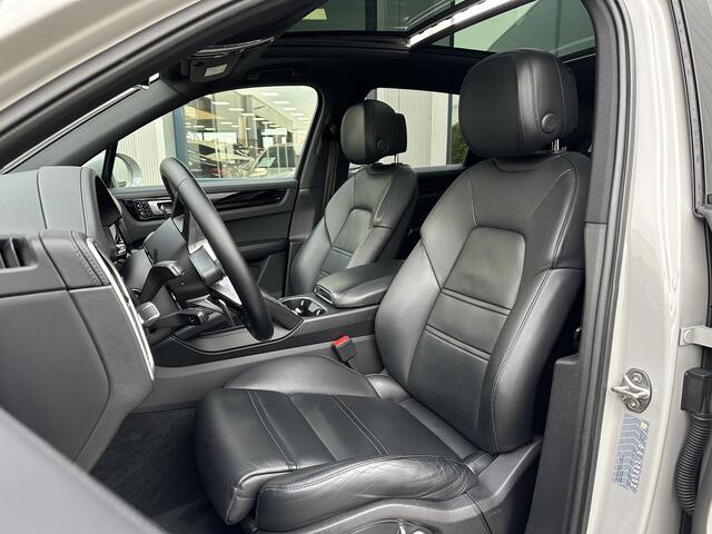 Porsche CAYENNE 3.0 E-Hybrid | NL-Auto/1e eign./Voll.Historie/Pano-schuifdak/BOSE/Luchtvering/22-inch/Softclose/Massage