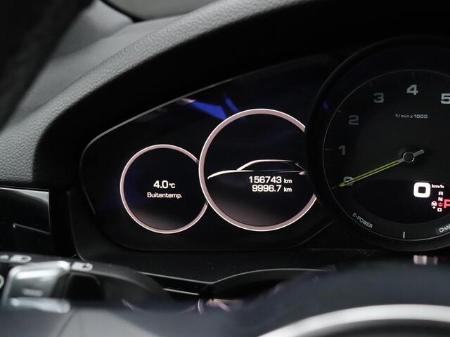 Porsche CAYENNE 3.0 E-Hybrid | LEDER | PANO-DAK | BOSE | LUCHTVERING | SPORTCHRONO | CAMERA | NAVI | STOELVERW. |