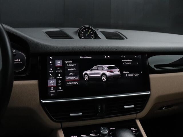 Porsche CAYENNE 3.0 E-Hybrid | LEDER | PANO-DAK | BOSE | LUCHTVERING | SPORTCHRONO | CAMERA | NAVI | STOELVERW. |