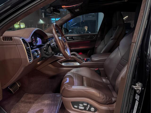 Porsche CAYENNE 4.0 Turbo, Burmester, Keramisch, Pano, 22", Softclose, Trekhaak.