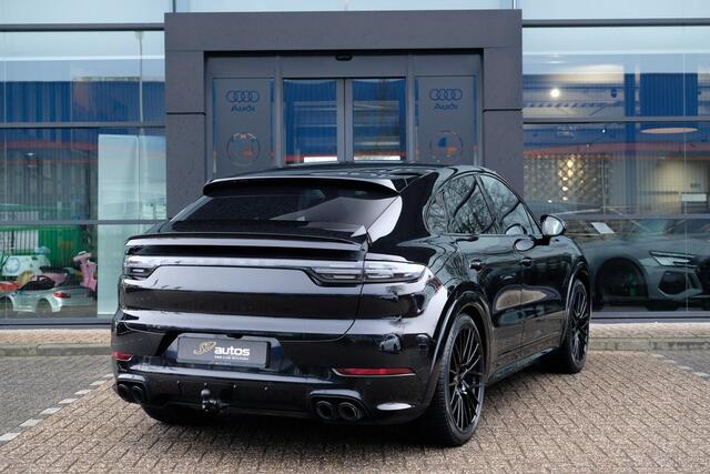 Porsche CAYENNE Coupé 4.0 V8 Turbo S 680pk E-Hybrid Panoramadak Keramisch *BTW* Massage Trekhaak Stoelkoeling Luchtvering