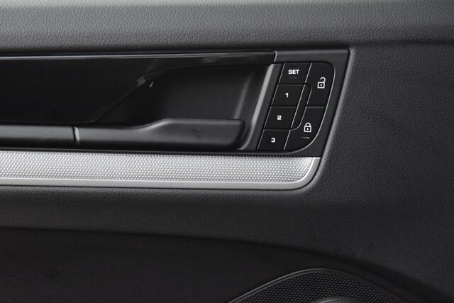 Porsche CAYENNE 3.0 E-Hybrid 470pk Sport Chrono | Panorama | Matrix | ACC | 21'' Wielen | Bose | Trekhaak | Orig. NL |