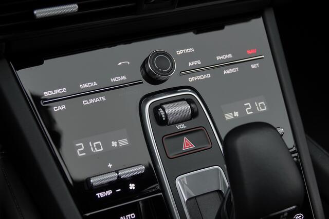 Porsche CAYENNE Coupé 3.0 E-Hybrid 462Pk Aut. | Platinum Edition | Sport-Design Pakket | Luchtvering | 360° Camera | 22''