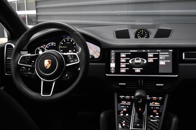 Porsche CAYENNE Coupé 3.0 E-Hybrid 462pk Lightweight | Carbon Dak | ACC | 22'' Wielen | Matrix PDLS+ | Luchtvering | 360 Camera |