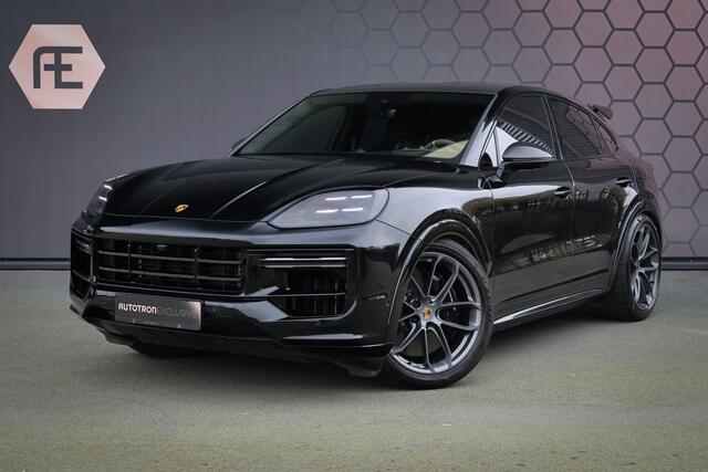 Porsche CAYENNE Coupé Turbo E-Hybrid met GT Pakket | KERAMISCH | 360 CAMERA | STOELVERWARMING | STUURVERWARMING | CARBON IN & EXTERIEUR | SUEDE HEMEL | PASSENGER DISPLAY | SOFTCLOSE | HEAD UP |