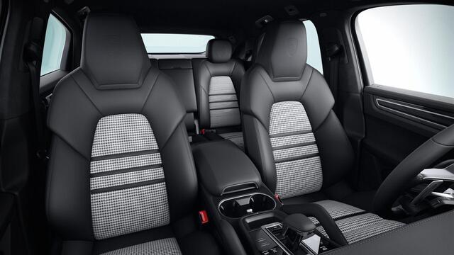 Porsche CAYENNE E-Hybrid Coupé