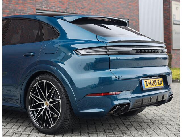 Porsche CAYENNE Coupé 3.0 E-Hybrid | Pano - Trekhaak - Sport Chrono