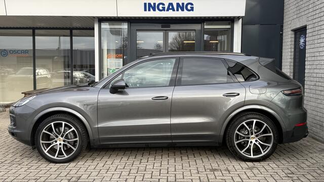 Porsche CAYENNE 3.0 E-Hybrid Pano | Leer | Sport |