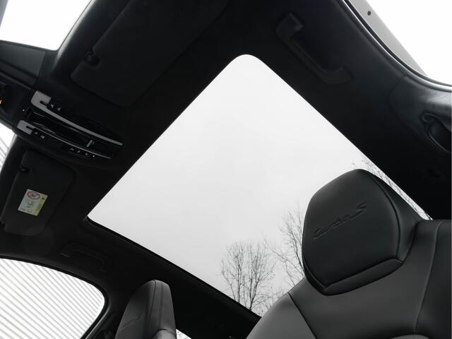 Porsche CAYENNE Coupé 4.0 Turbo S E-Hybrid - Pano - PCCB - Carbon Design Pakket - Head-Up - Luchtvering