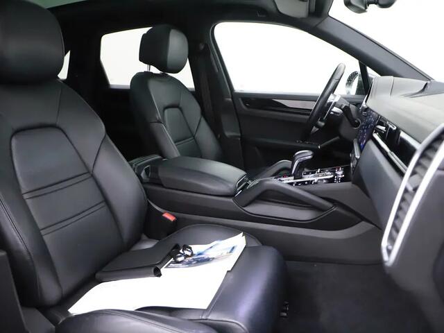 Porsche CAYENNE 3.0 E-Hybrid | Pano | Bose | Luchtvering | Sport-chrono | PDLS | Trekhaak | Stoelverw. voor + achter 02-2020 97.927 KM