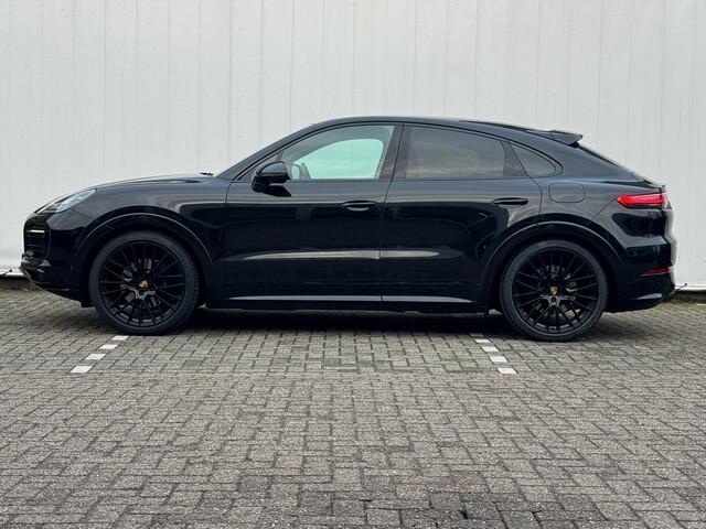 Porsche CAYENNE Coupé 3.0 E-Hybrid met Sport Design, Soft-Close, 22inch, Luchtvering, Bose, LED