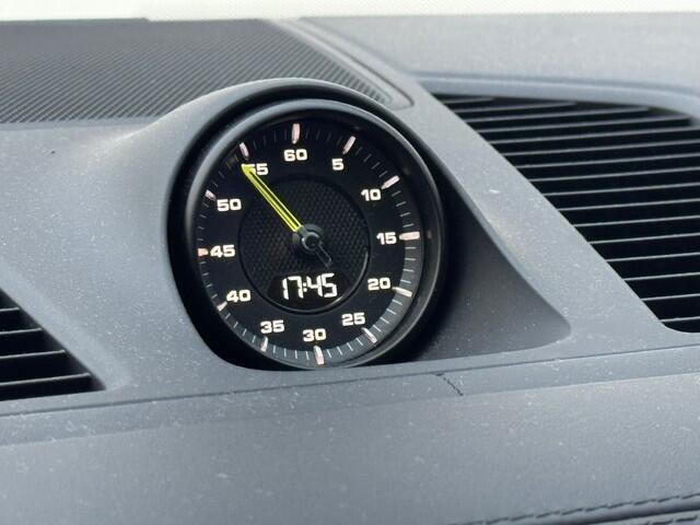 Porsche CAYENNE Coupé 3.0 E-Hybrid met Sport Design, Soft-Close, 22inch, Luchtvering, Bose, LED