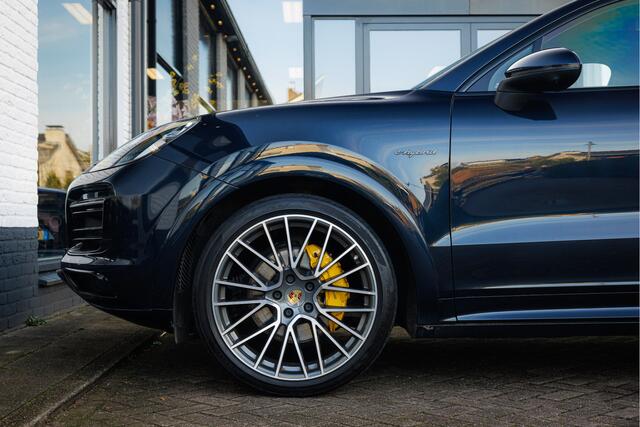 Porsche CAYENNE Coupé 3.0 E-Hybrid Platinum Edition Sport Design - Moonlight Blue - 360 view - Trekhaak