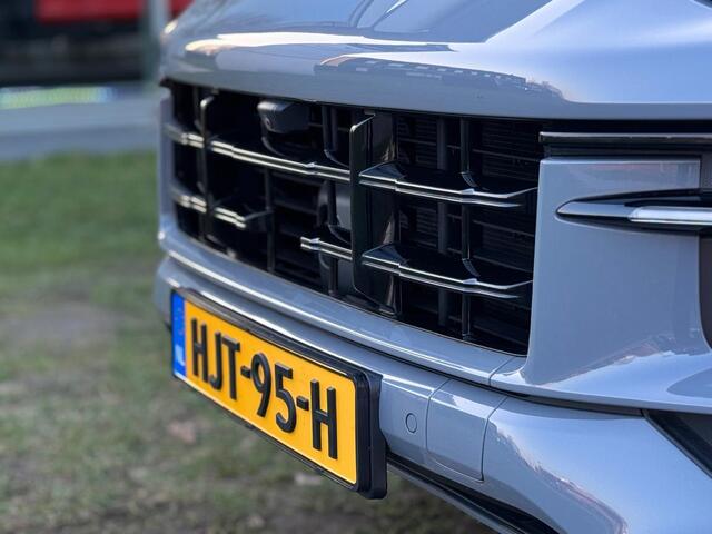 Porsche CAYENNE Coupé 3.0 E-Hybrid Sport design / ACC / 360 Camera / PANO / NW MOEL