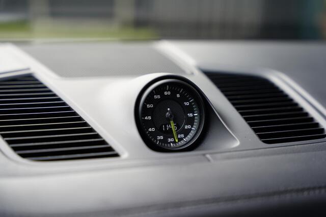 Porsche CAYENNE 4.0 Turbo S E-Hybrid PCCB / Panoramadak / Bose / 22 Inch