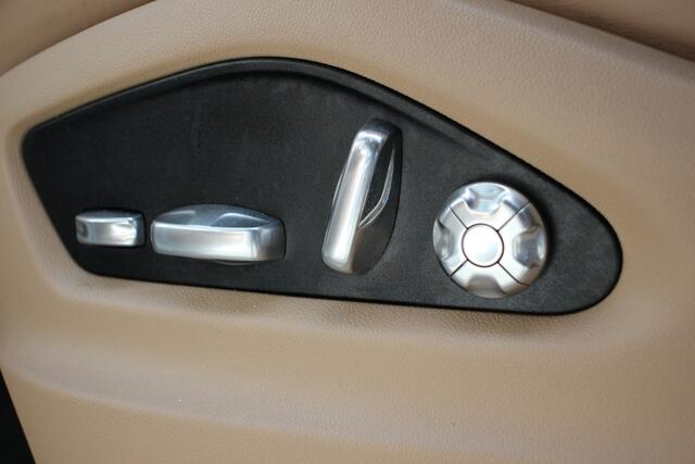 Porsche CAYENNE 3.0 | SportDesign | Pano | Luchtvering | Adaptief cruise control | Stoelkoeling | 22" | 340PK