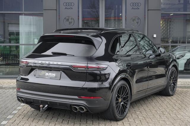 Porsche CAYENNE S 2.9 S 441pk Panoramadak Trekhaak elektrisch Comfortstoelen Black edition Luchtvering DAB Sfeerverlichting