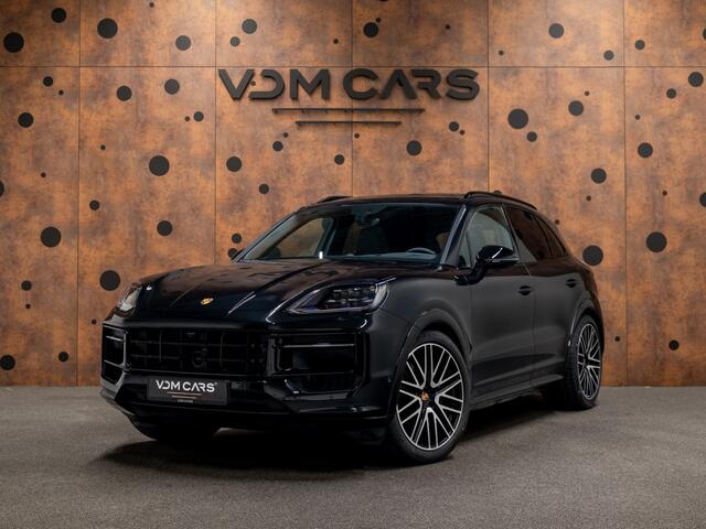Porsche CAYENNE 3.0 E-Hybrid Black Edition | Achterasbest. | Trekhaak | SportDesign | 18-weg | InnoDrive | Pano |