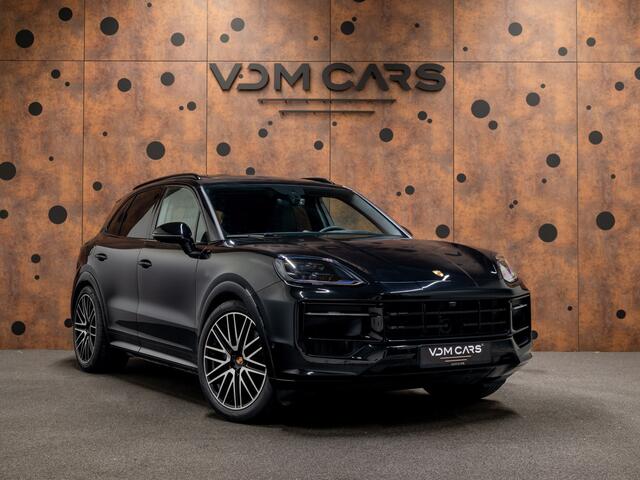 Porsche CAYENNE 3.0 E-Hybrid Black Edition | Achterasbest. | Trekhaak | SportDesign | 18-weg | InnoDrive | Pano |