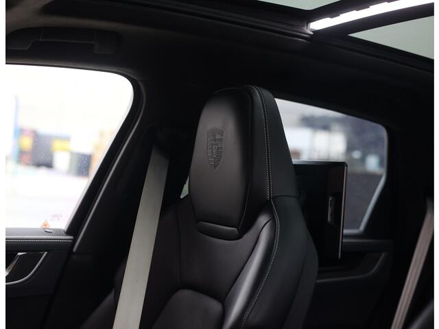 Porsche CAYENNE 3.0 E-Hybrid | Pano - Trekhaak - Pas. Display