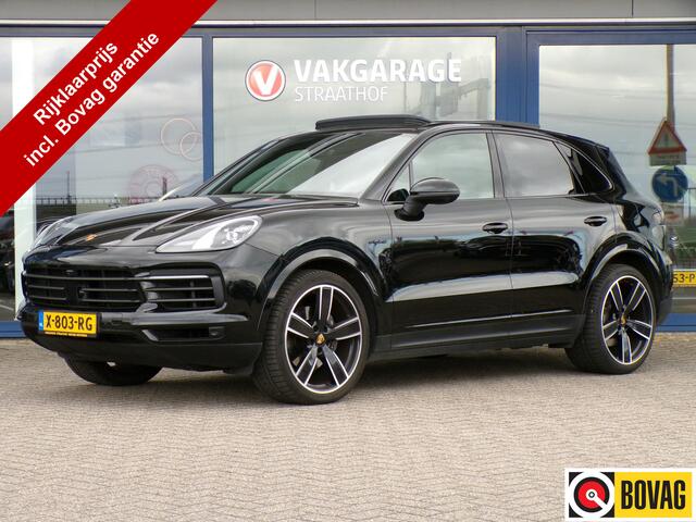 Porsche CAYENNE 3.0 E-Hybrid Platinum Edition, Trekhaak / BOSE Surround Sound / Carplay + Android Auto / Leder / Luchtvering / Elektr. Schuifdak / 22 '' LMV
