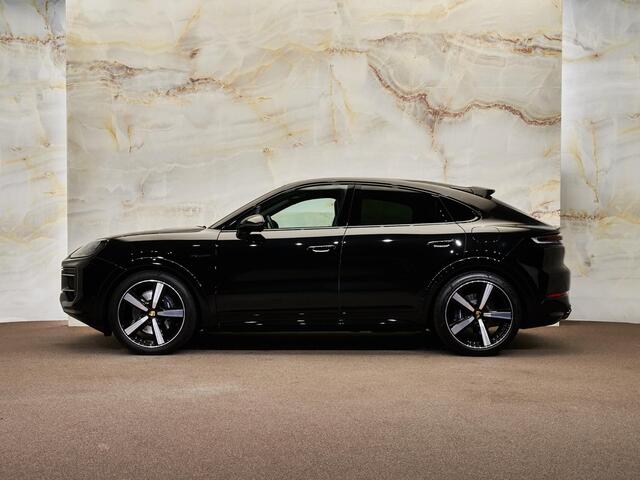 Porsche CAYENNE Coupé 3.0 E-Hybrid Black Edition, SportDesign, pano, 22", tr.haak, Bose, luchtv., memory, ACC, privacy