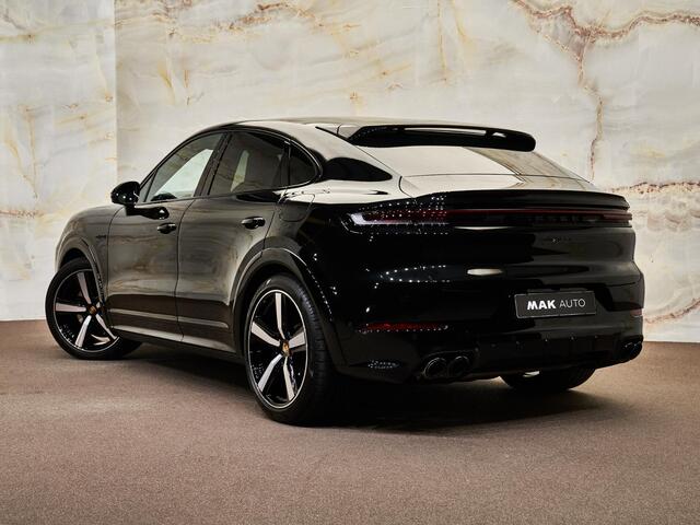 Porsche CAYENNE Coupé 3.0 E-Hybrid Black Edition, SportDesign, pano, 22", tr.haak, Bose, luchtv., memory, ACC, privacy