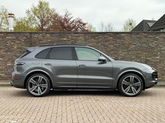 Porsche CAYENNE 4.0 TURBO S E-HYBRID Achteras sturing Head Up Pano Keramisch
