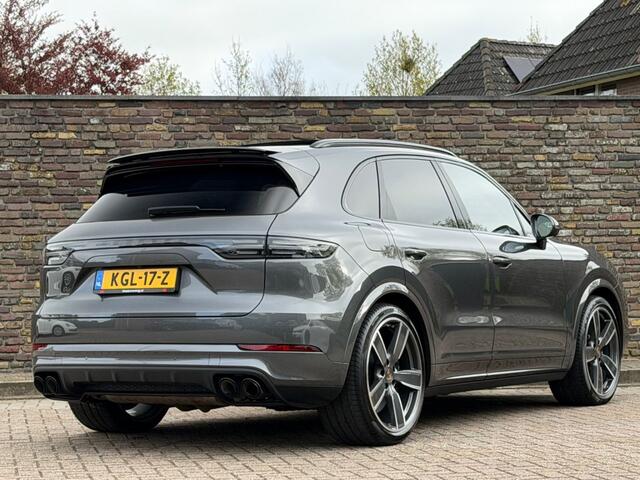 Porsche CAYENNE 4.0 TURBO S E-HYBRID Achteras sturing Head Up Pano Keramisch