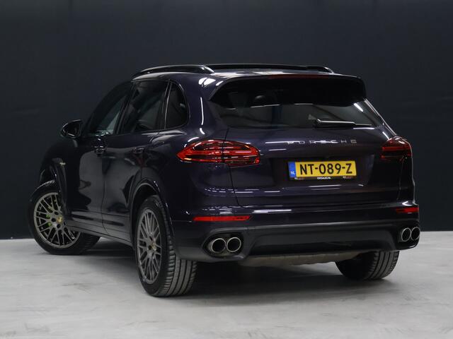 Porsche CAYENNE 3.0 S E-Hybrid Platinum Edition [LUCHTVERING, SCHUIFKANTELDAK, TREKHAAK UITKLAPBAAR, MEMORY SEATS, BOSE, STOELVERWARMING V+A, CAMERA, CRUISE, BLUETOOTH, CLIMATE, NIEUWSTAAT]
