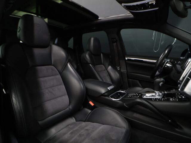Porsche CAYENNE 3.0 S E-Hybrid Platinum Edition [LUCHTVERING, SCHUIFKANTELDAK, TREKHAAK UITKLAPBAAR, MEMORY SEATS, BOSE, STOELVERWARMING V+A, CAMERA, CRUISE, BLUETOOTH, CLIMATE, NIEUWSTAAT]