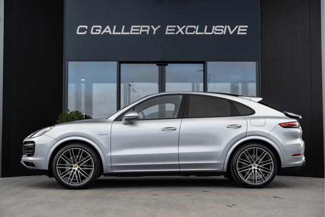 Porsche CAYENNE Coupé 3.0 E-Hybrid - Origineel NL | Sport Chrono + | Panorama | Elek. Trekhaak | Bose