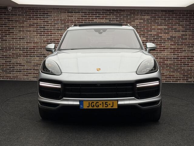 Porsche CAYENNE 4.0 Turbo Panorama headup Sport Chrono Memory