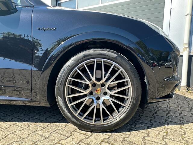 Porsche CAYENNE 3.0 E-Hybrid 2021 BTW *NL auto *Pano *Adaptive *Head-up *Burmester